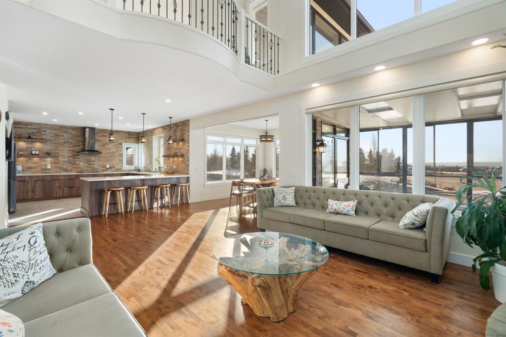 22 Bearspaw Summit Place