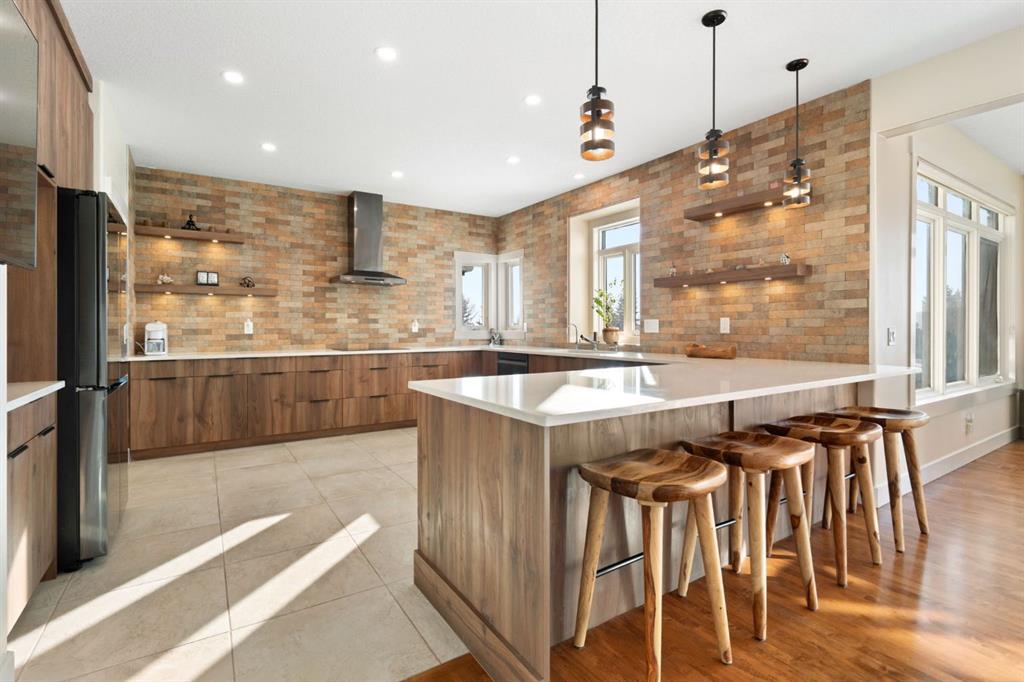 22 Bearspaw Summit Place