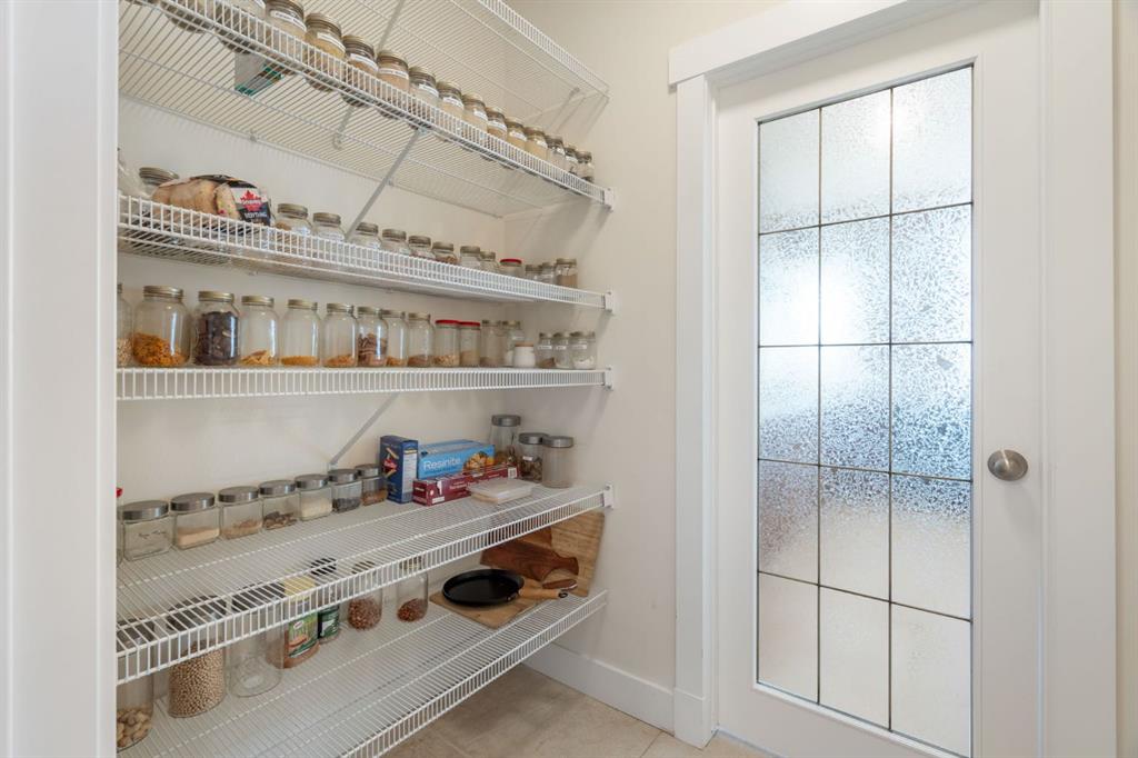 22 Bearspaw Summit Place