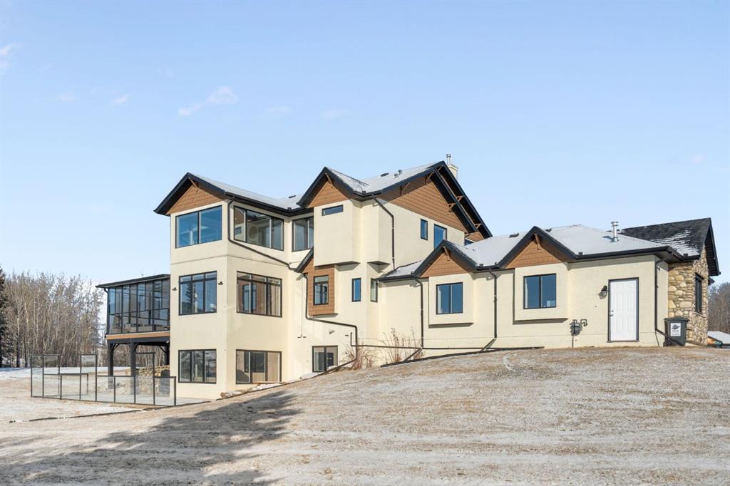 22 Bearspaw Summit Place