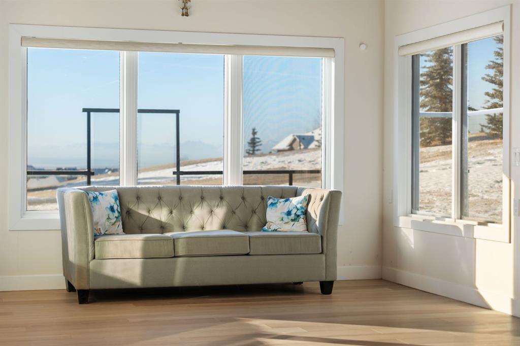 22 Bearspaw Summit Place