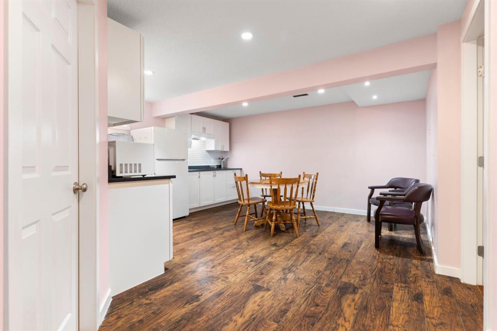 8 Hawkfield Crescent NW