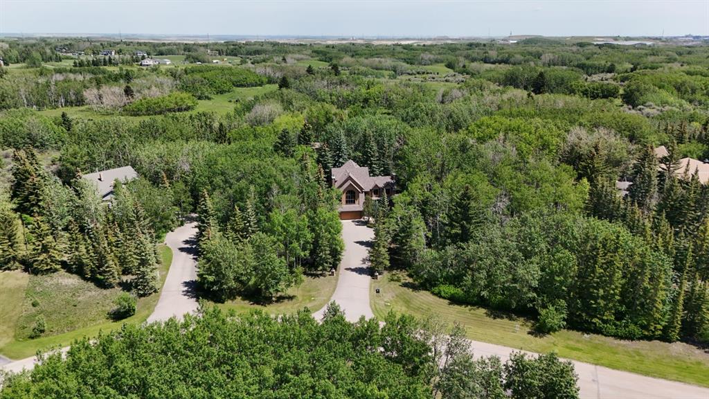 39 Bearspaw Ridge Crescent