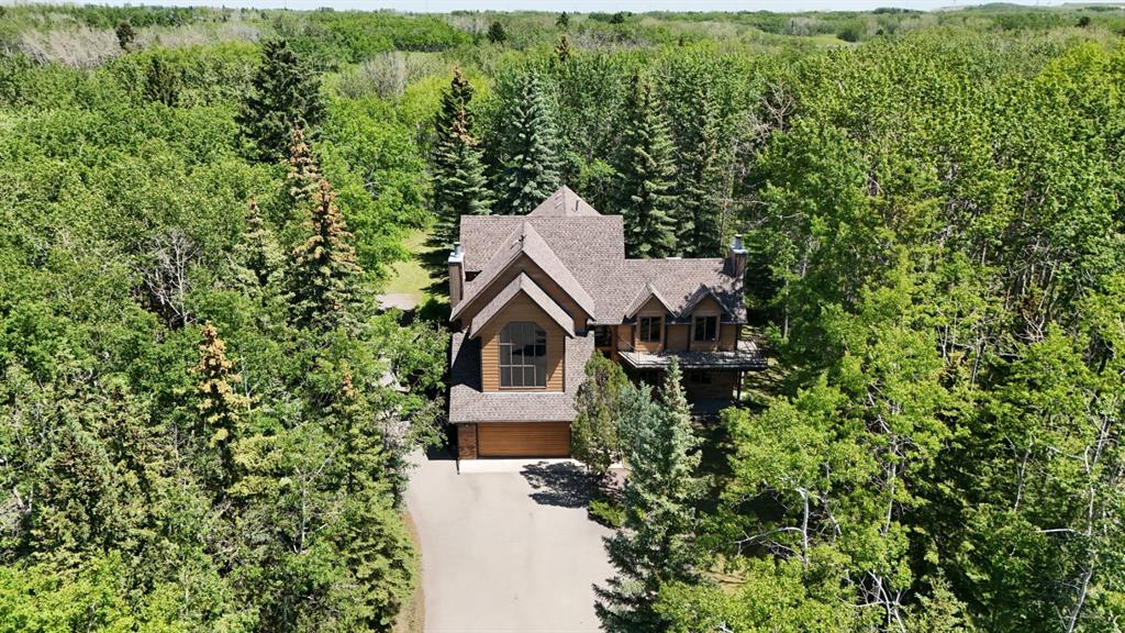 39 Bearspaw Ridge Crescent