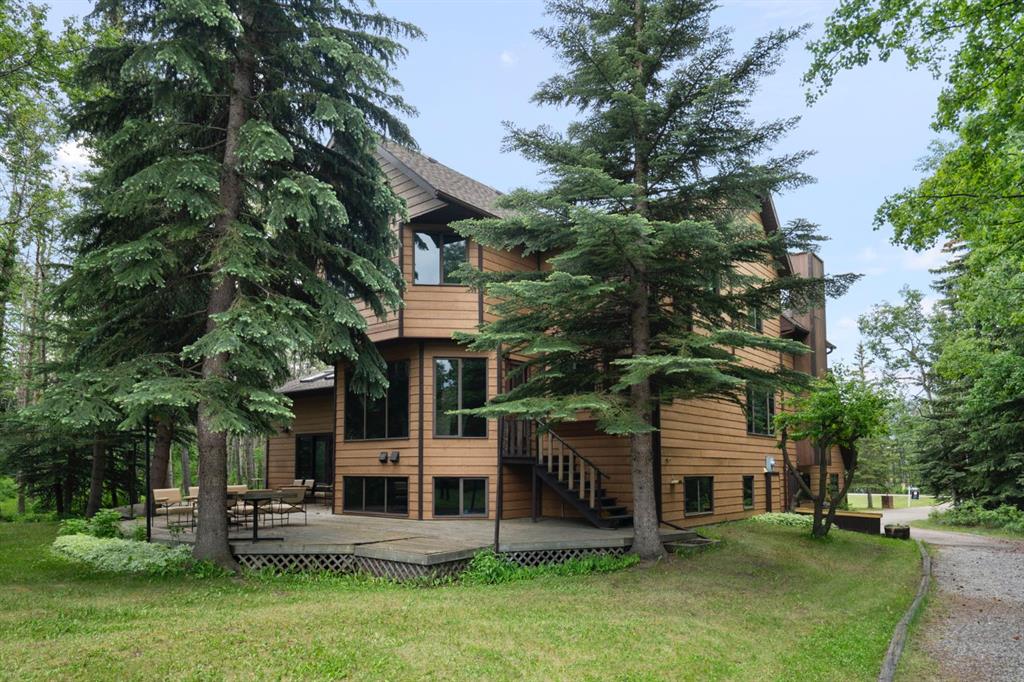 39 Bearspaw Ridge Crescent