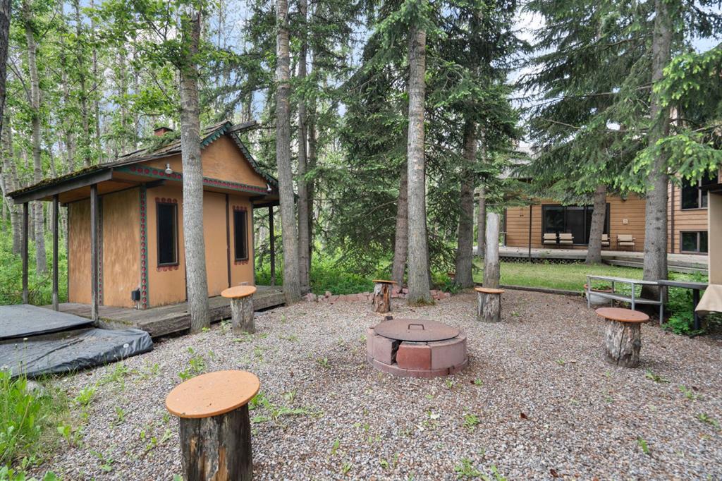 39 Bearspaw Ridge Crescent