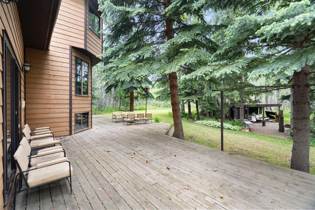 39 Bearspaw Ridge Crescent