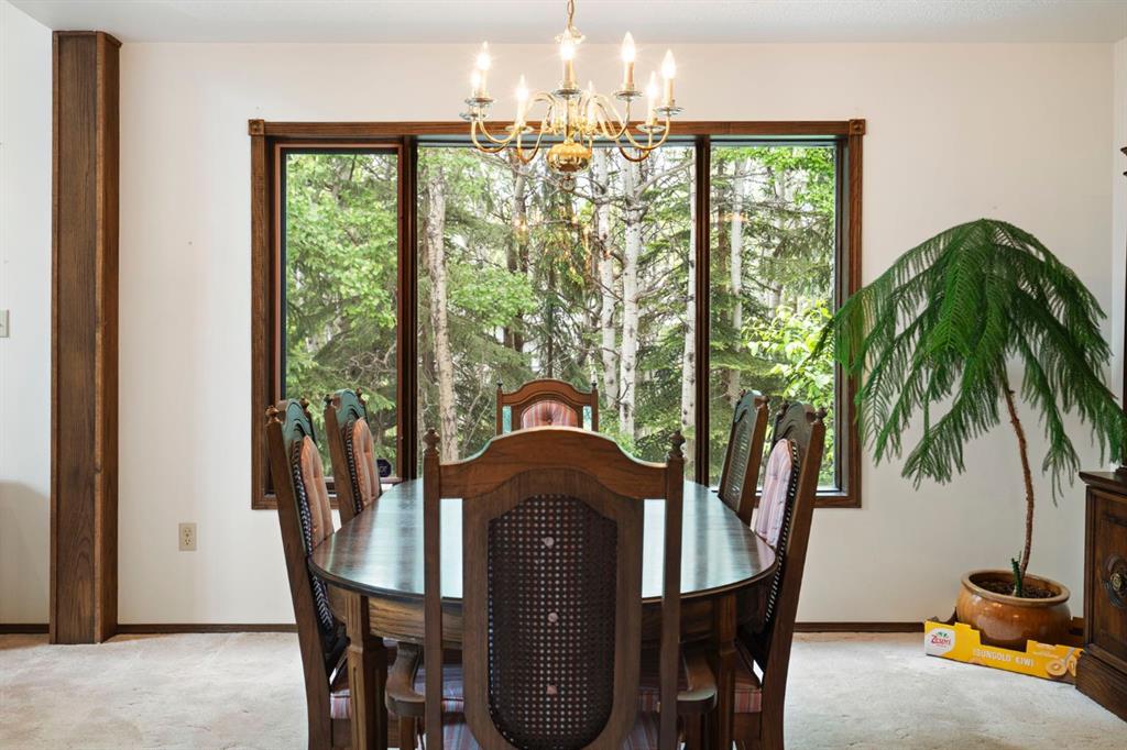 39 Bearspaw Ridge Crescent