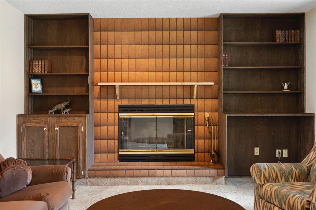 39 Bearspaw Ridge Crescent