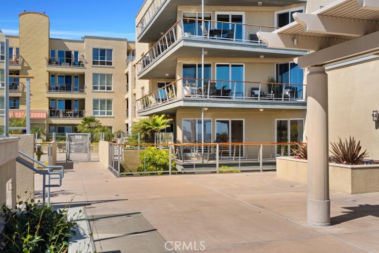 1400 E Ocean Boulevard 2111