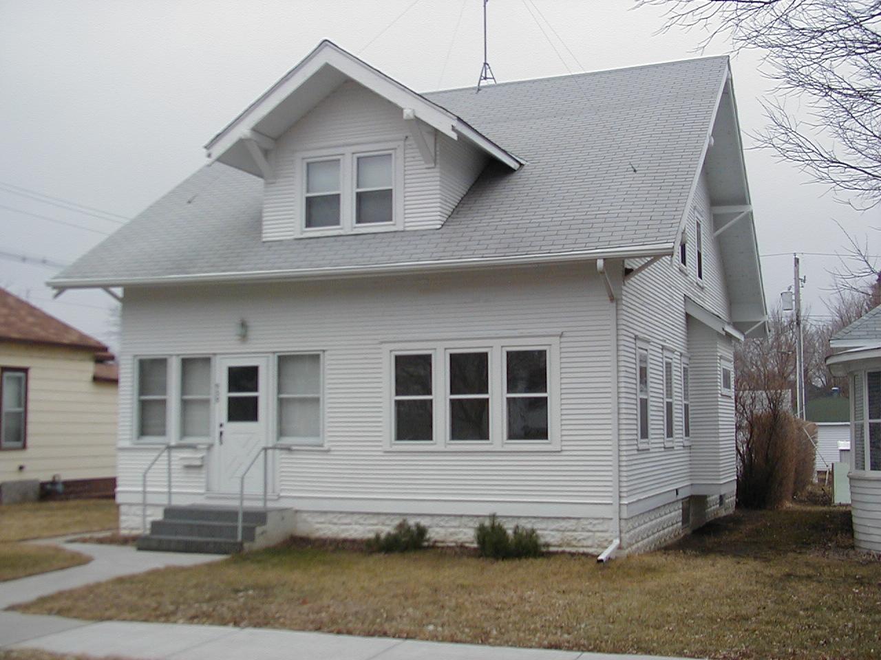 935 3rd.