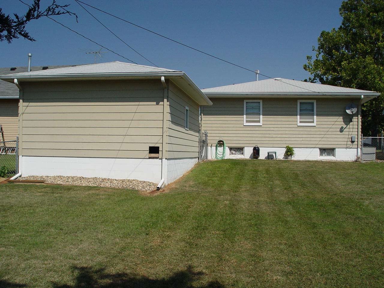 1115 W 5th