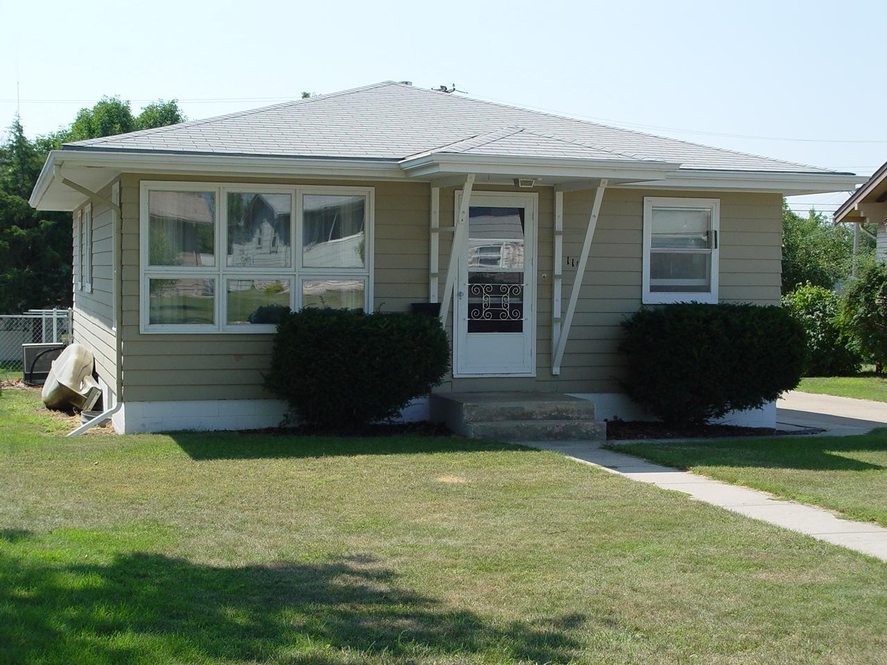 1115 W 5th