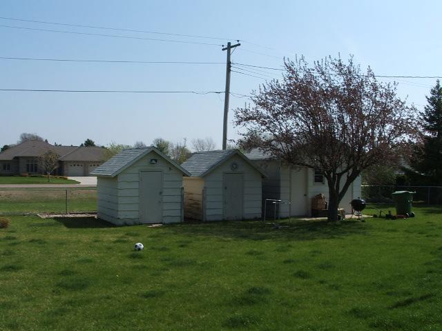 904 E 13th