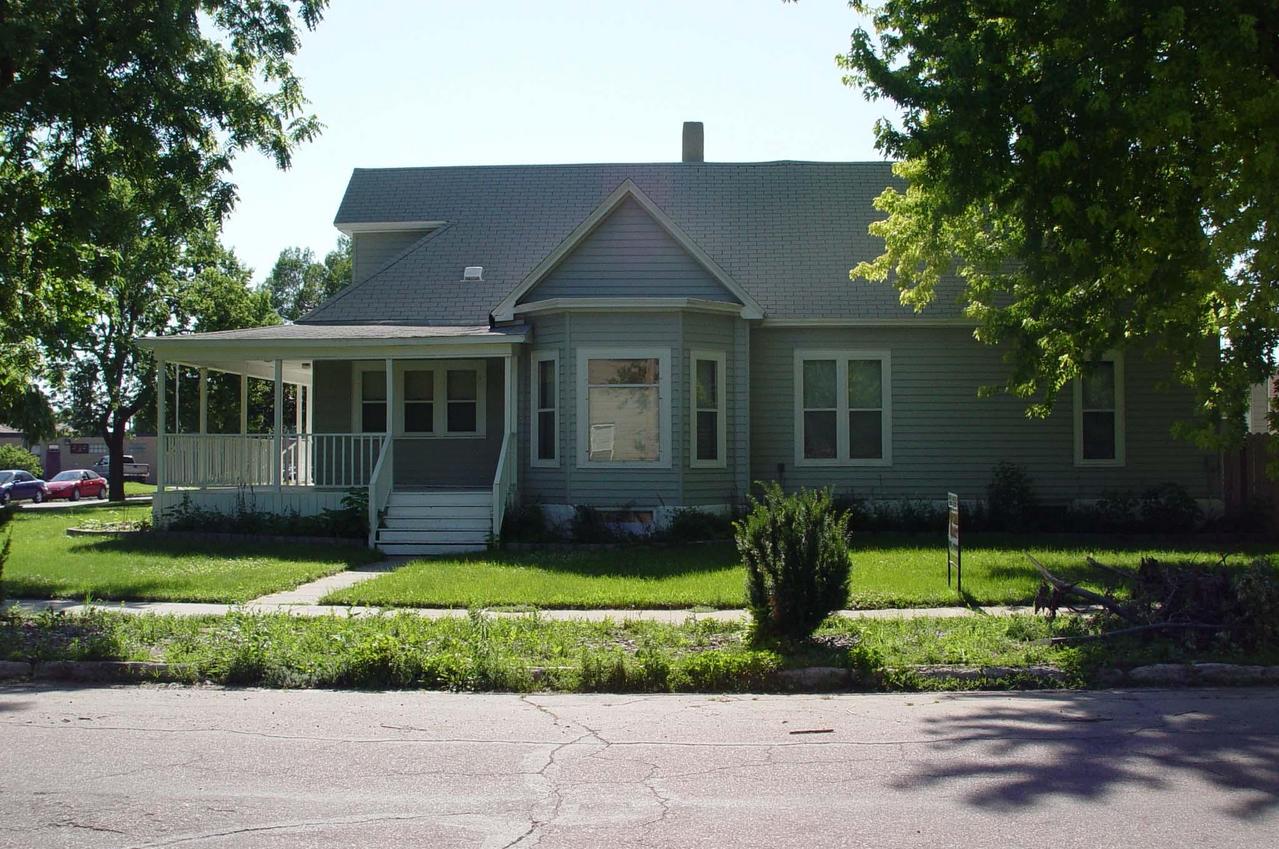 220 6th
