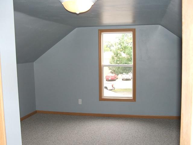 1108 N Lawler