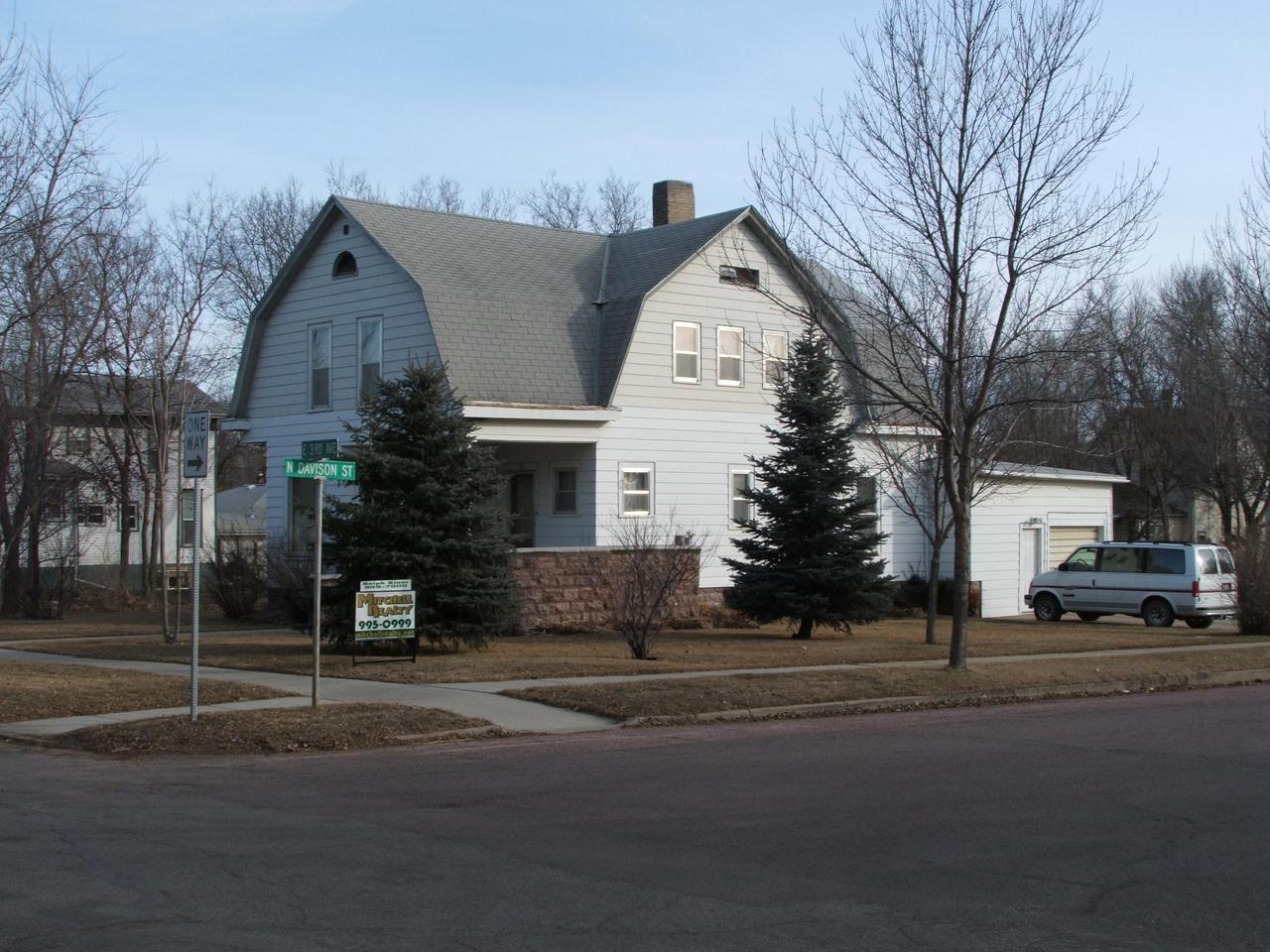 501 E 3rd