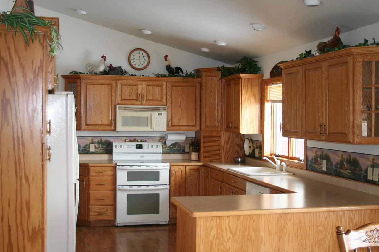 2604 Thunderbird Drive