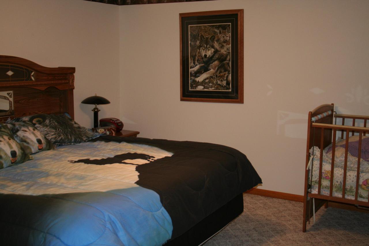 2604 Thunderbird Drive