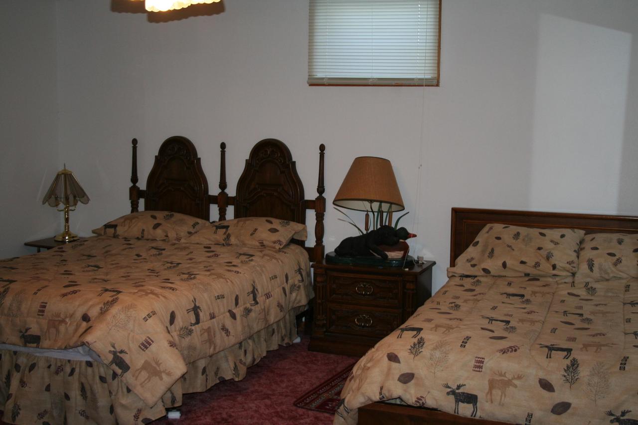 2604 Thunderbird Drive