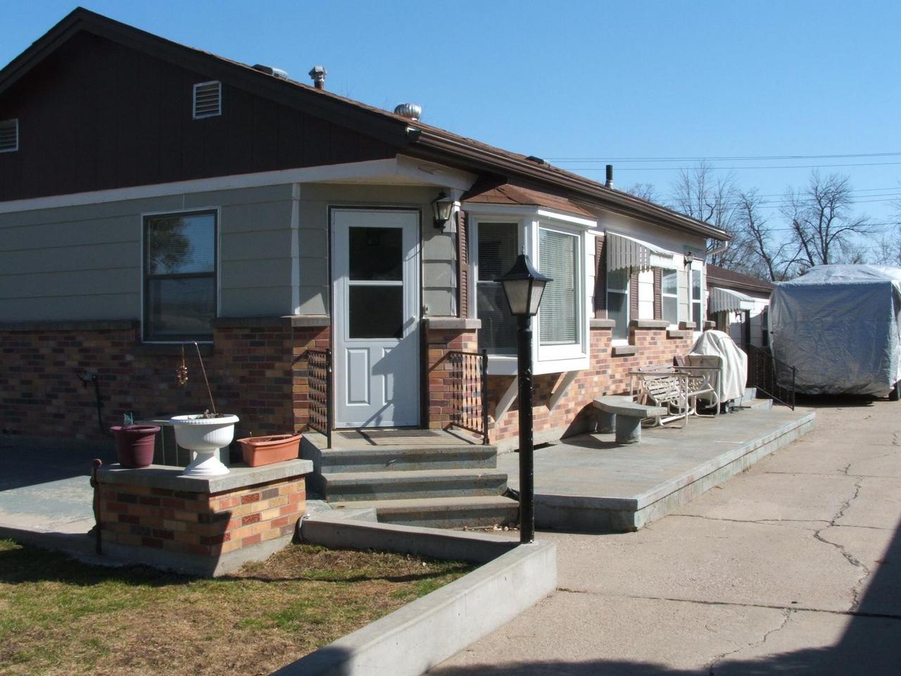 1303 E 1st