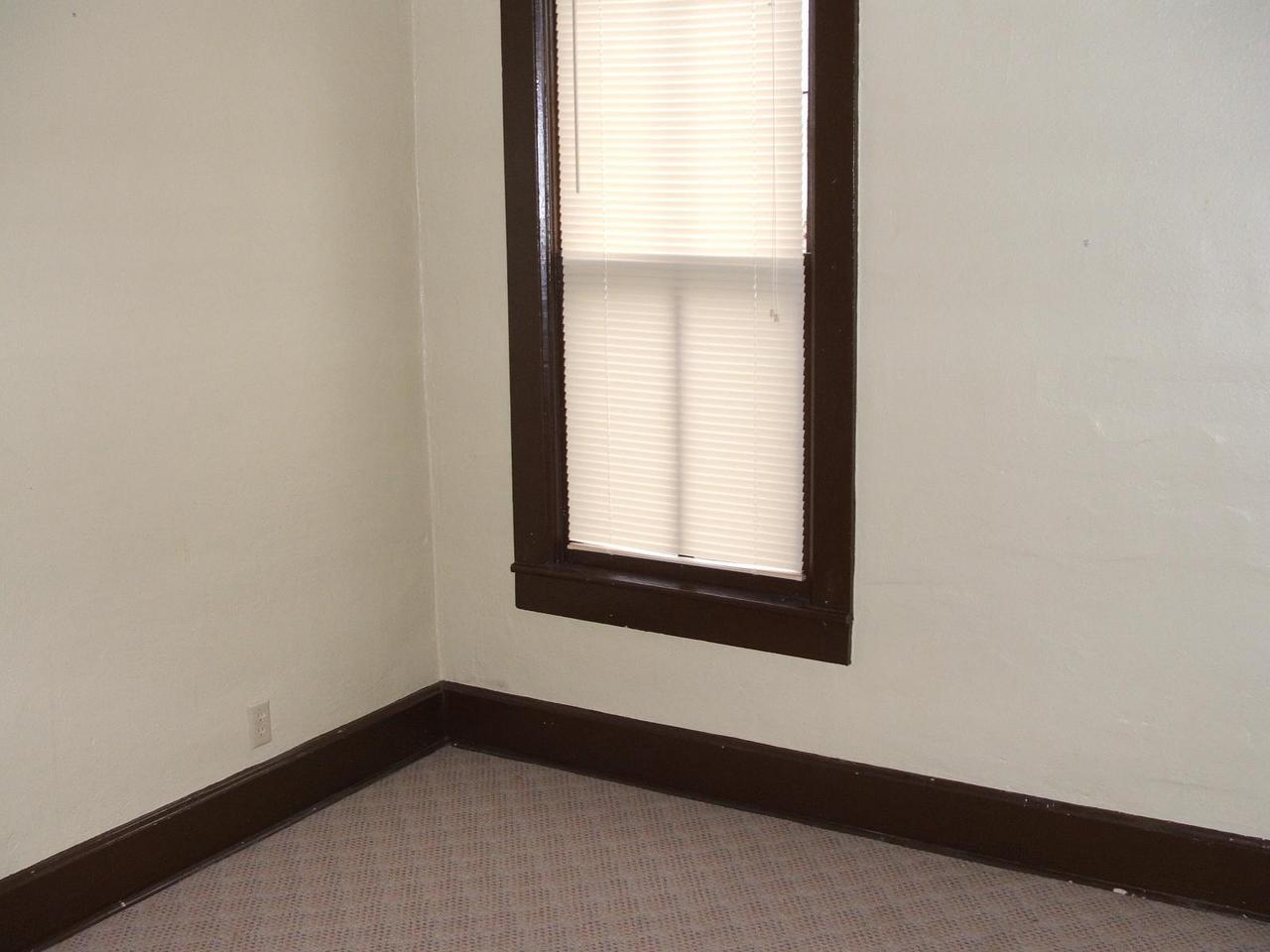 1422 1st