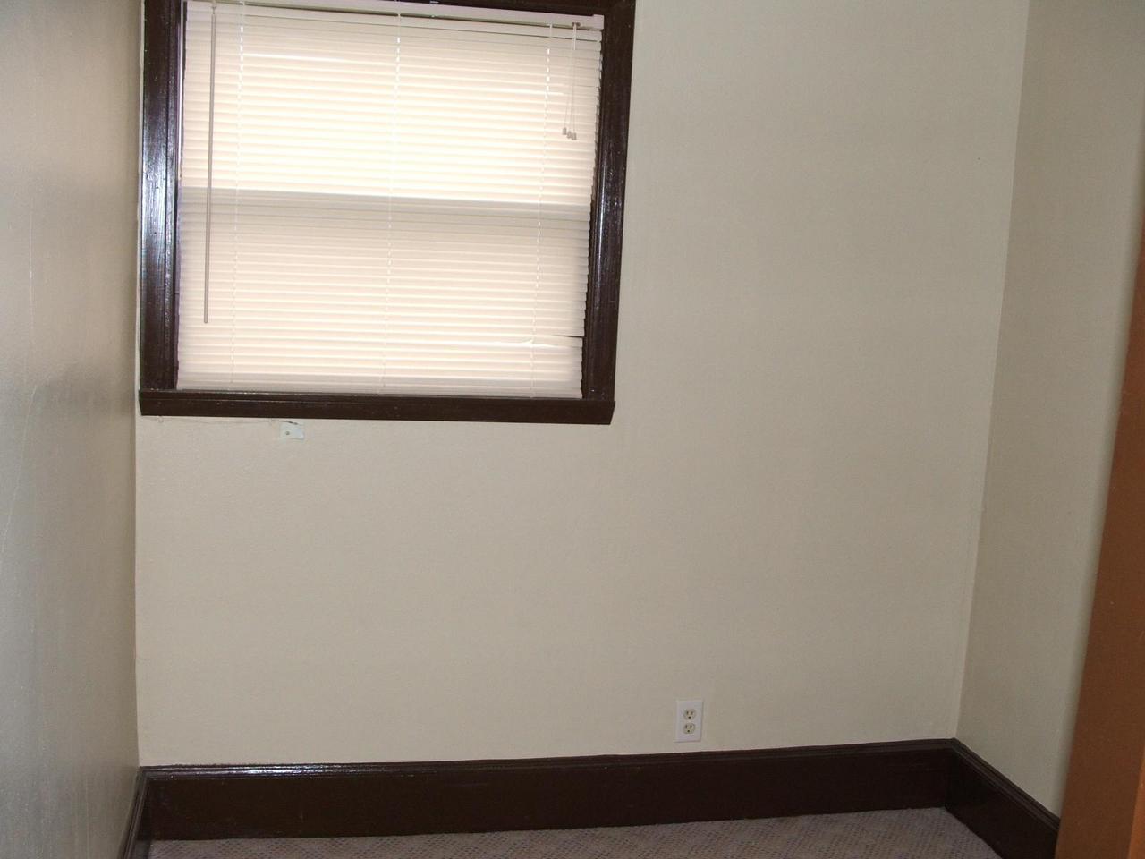 1422 1st