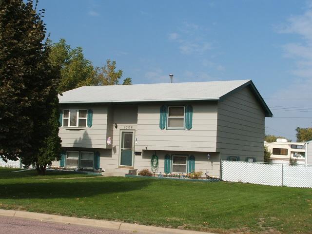 1306 Birch