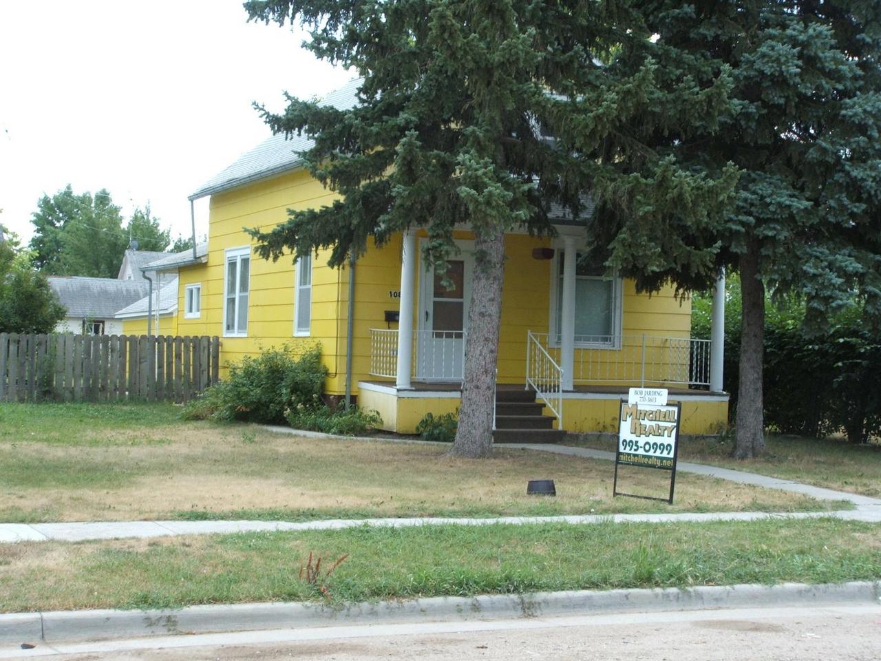 108 E Maple