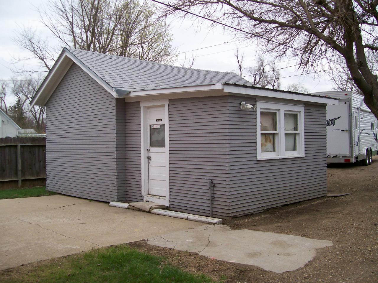 1212 E 1st