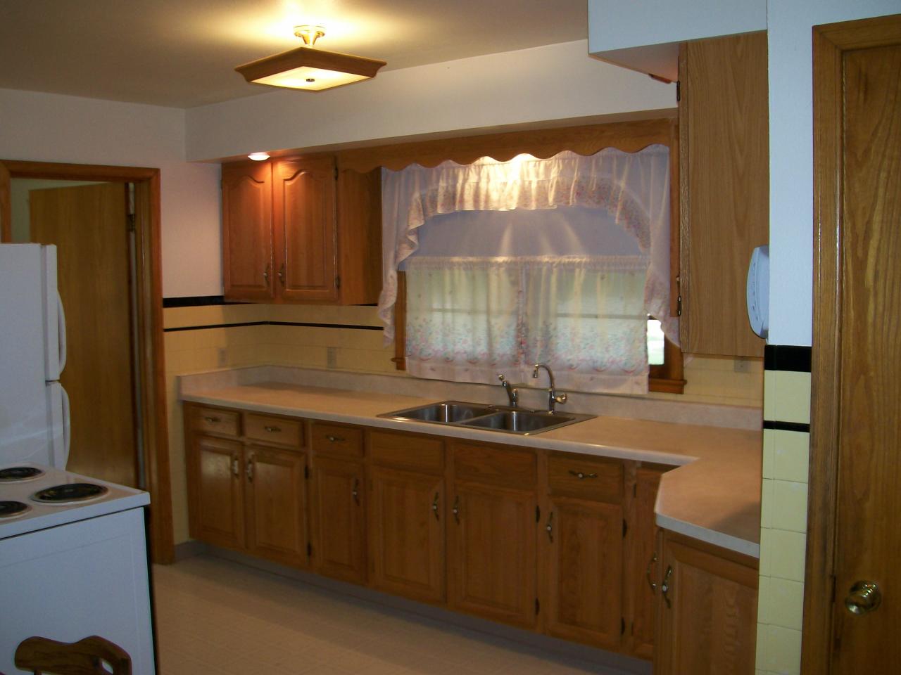 209 N 1st