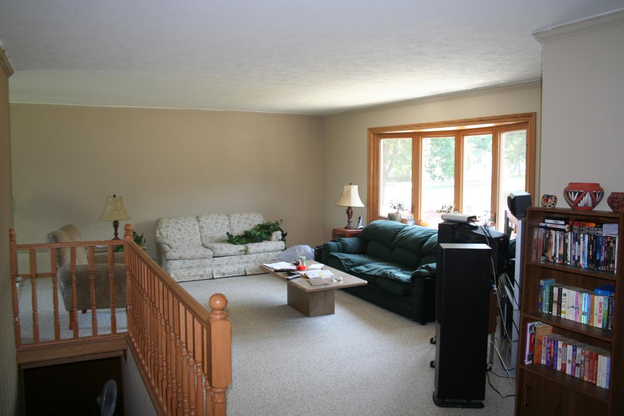 1206 Hanson
