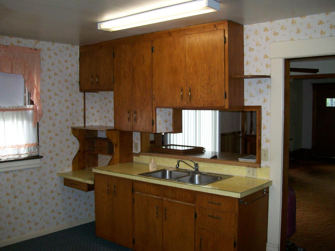 220 E 9th