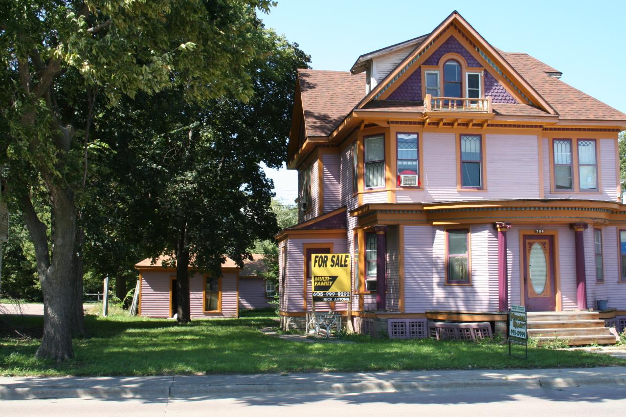709 Sanborn