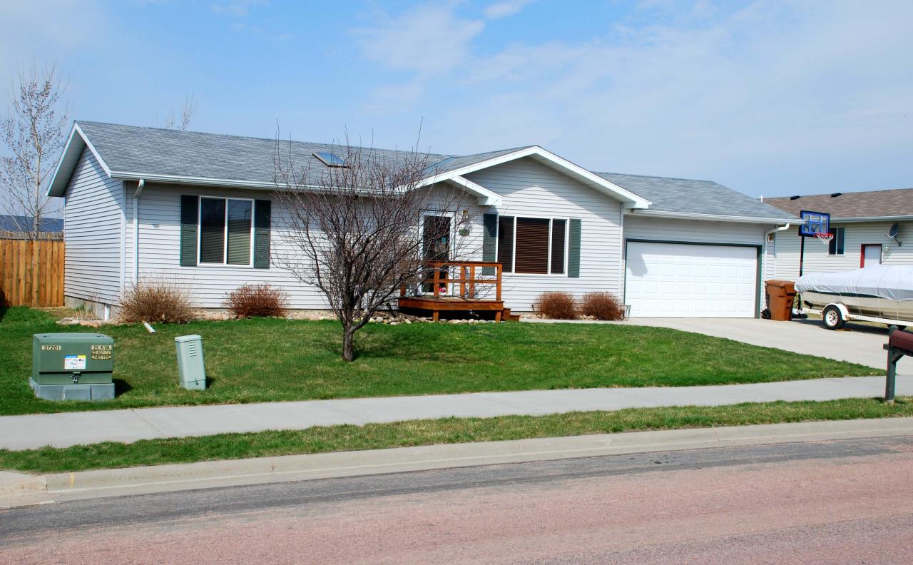 1709 N Minnesota