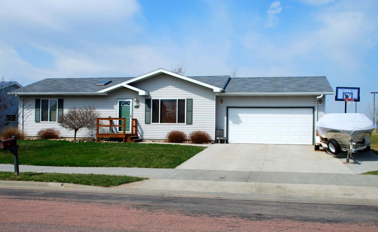 1709 N Minnesota