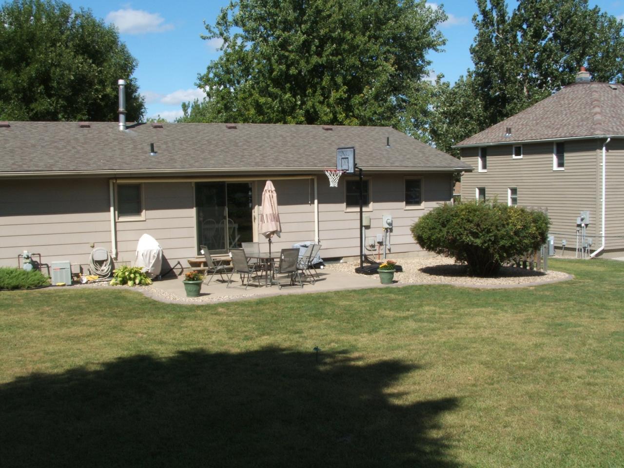 1021 Hanson