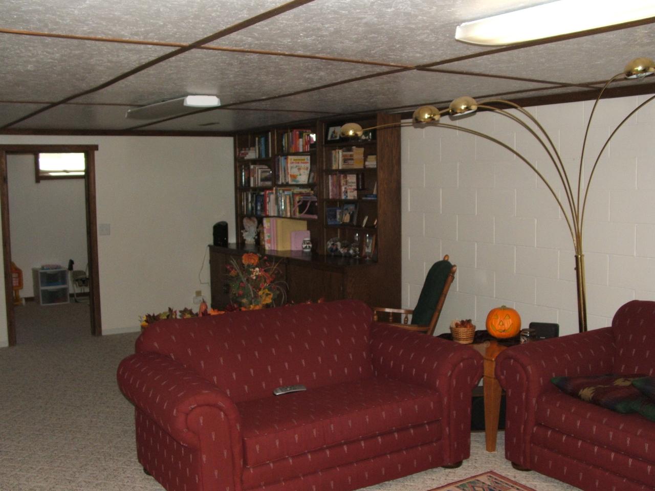 1021 Hanson