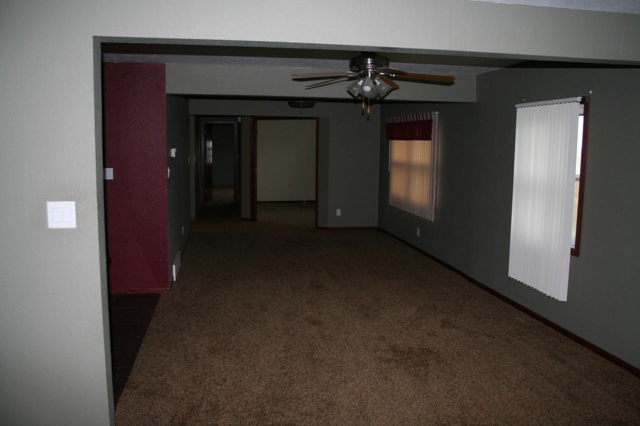 702 Lindman