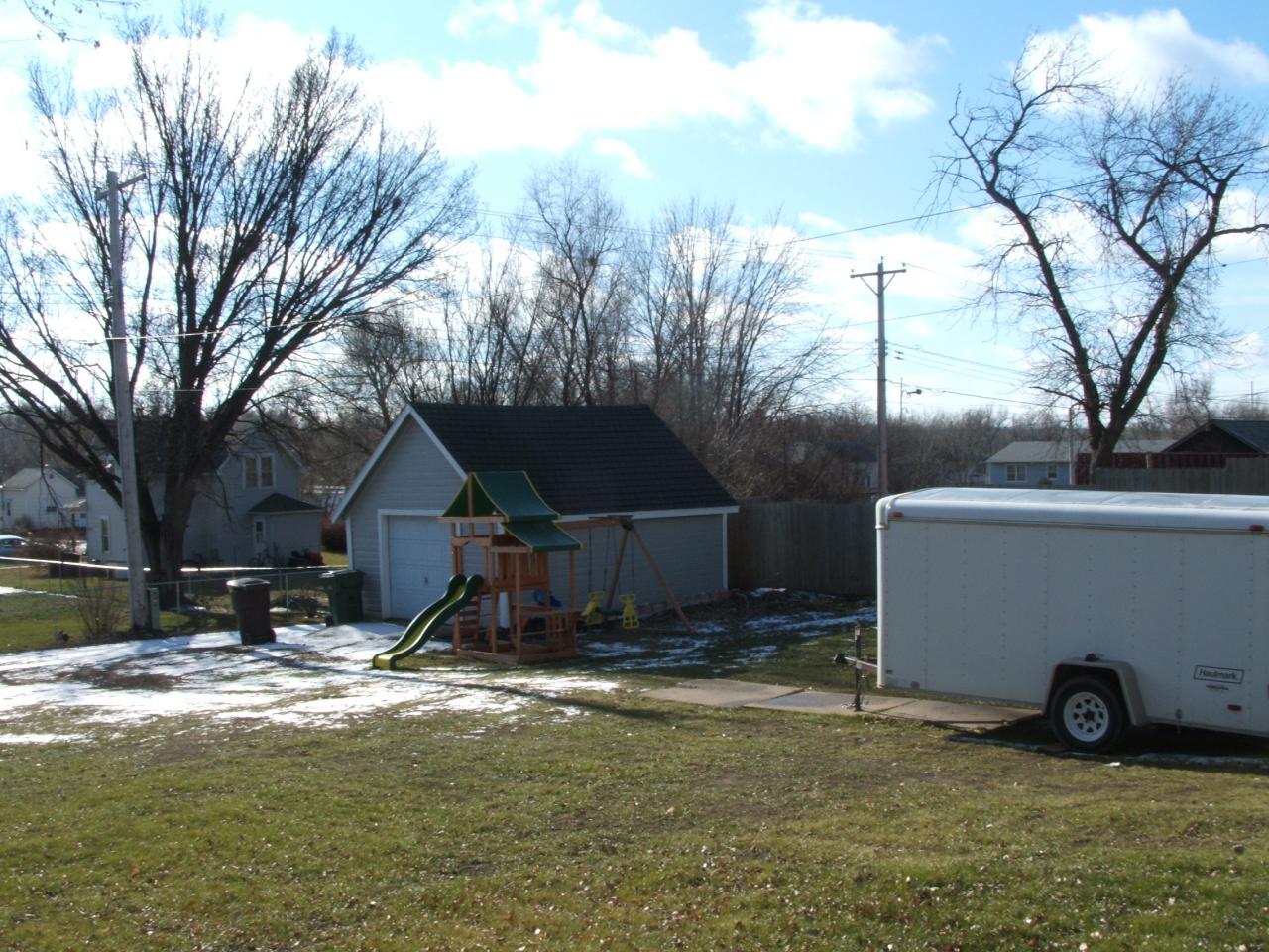 1109 W 4th