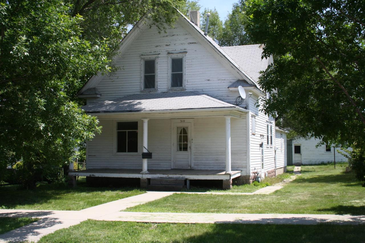 310 Edmunds