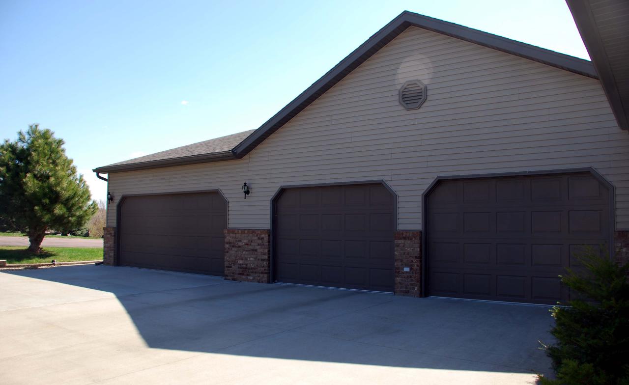 1217 Ridge Road