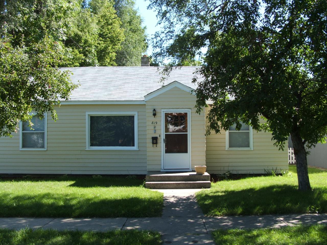 819 E 7TH AVE