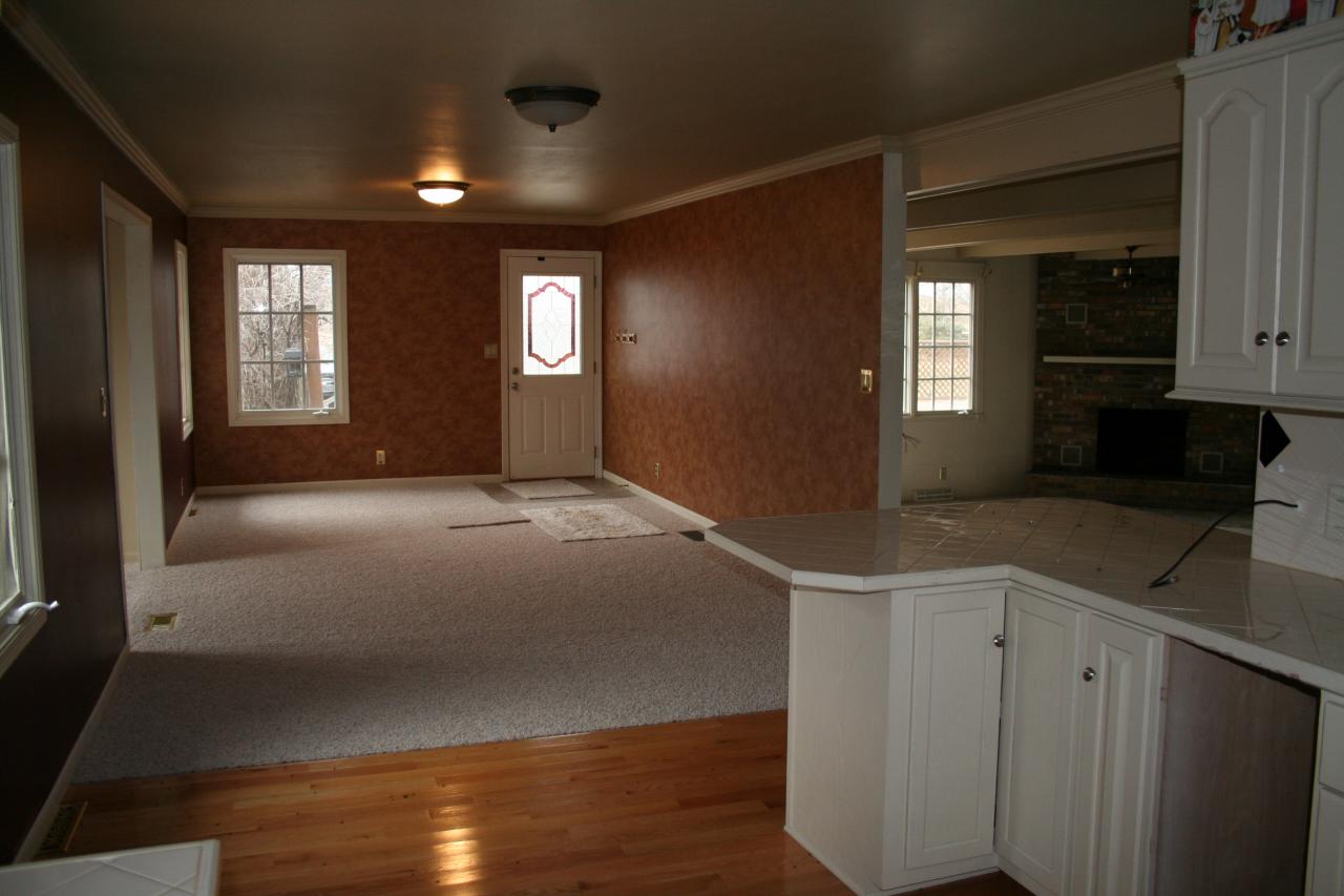 4351 Main