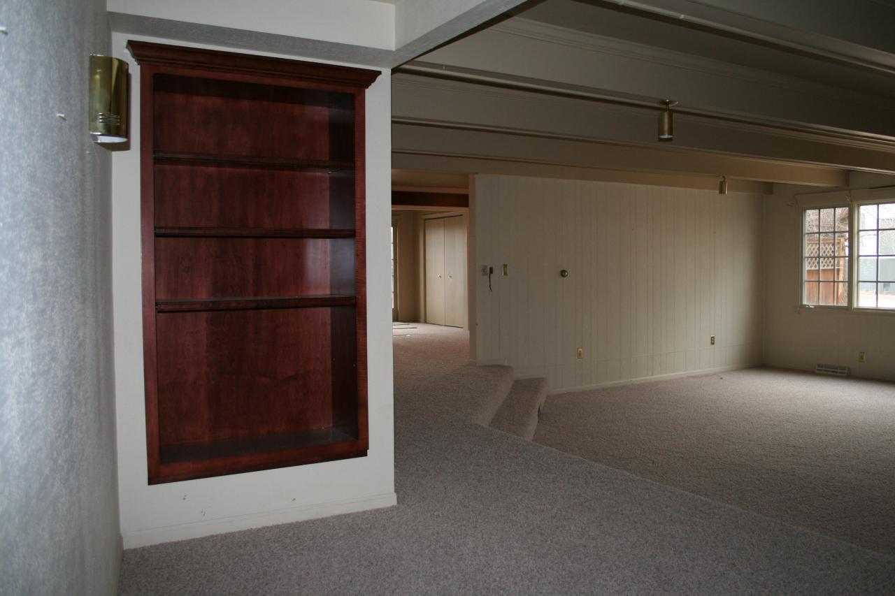 4351 Main