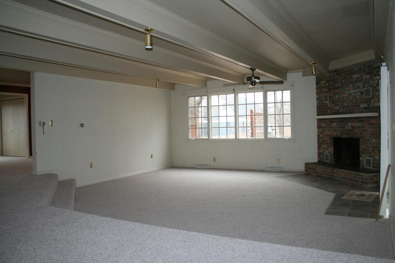 4351 Main