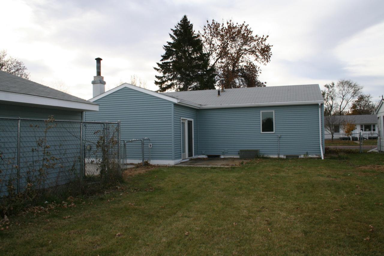 1502 BRIDLE DR