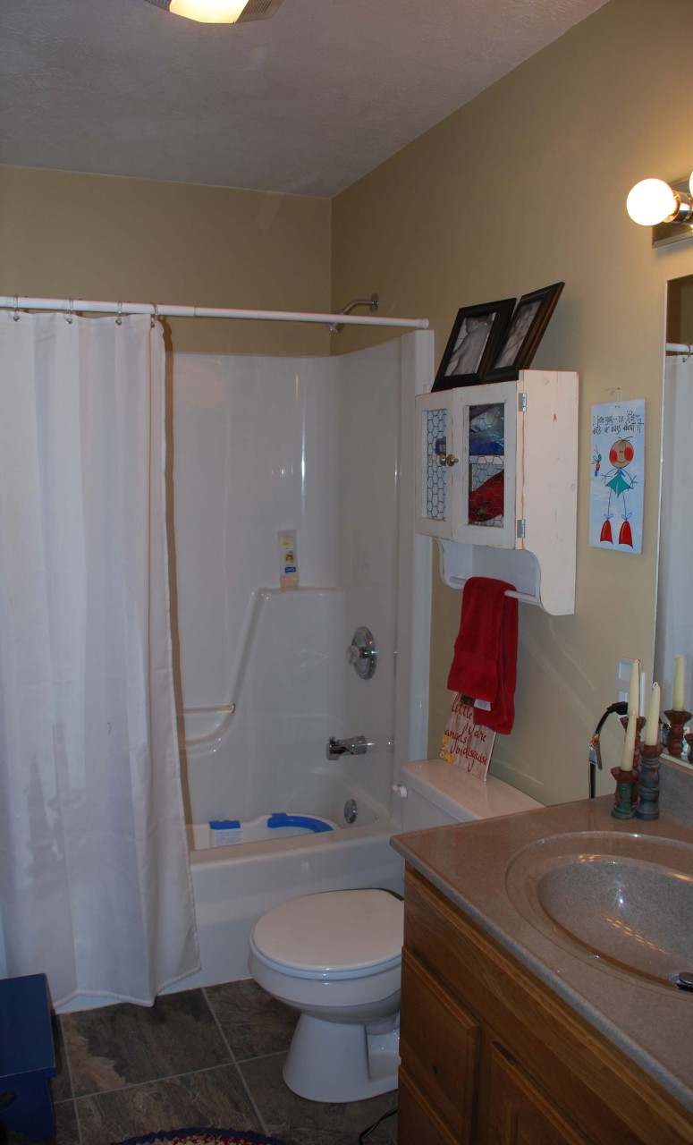 2900 Maui Dr