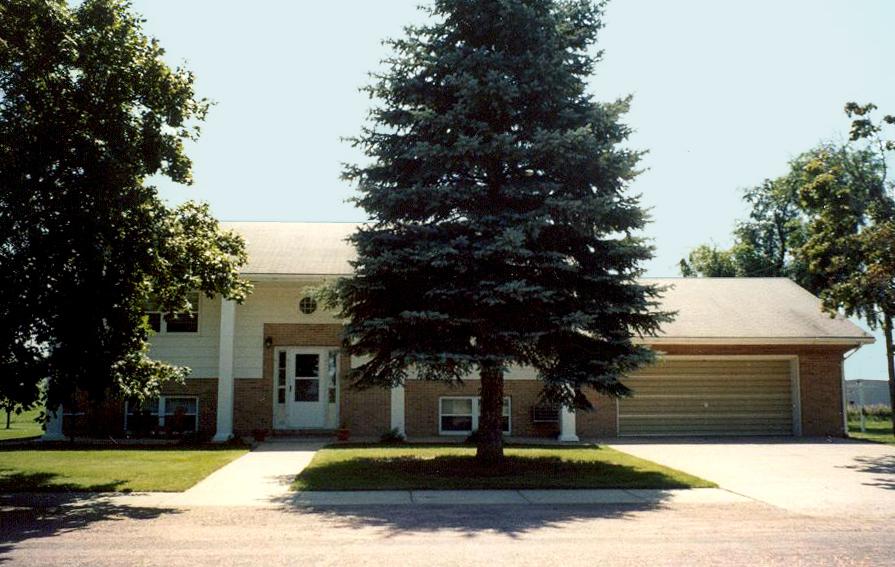 115 Lakeview Ln