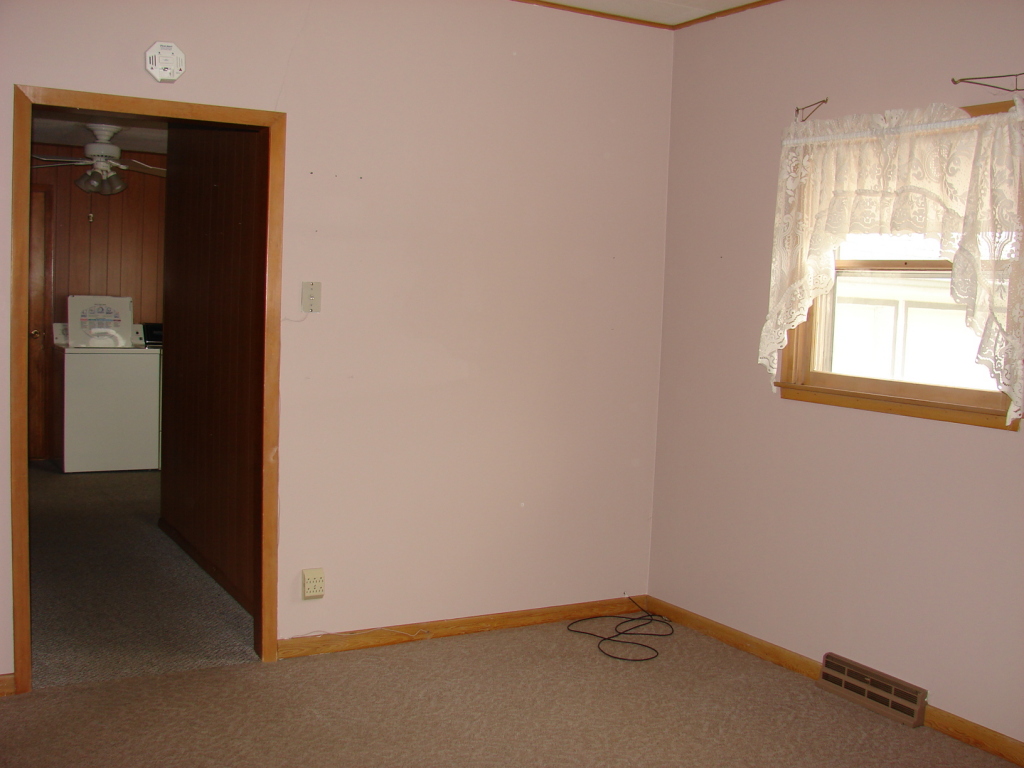 307 E 4th